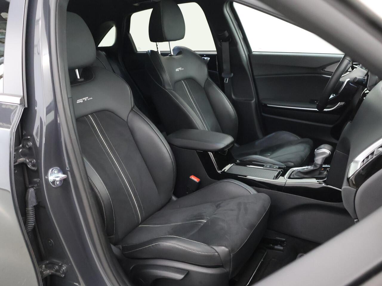 KIA CEE D Ceed 1.5 T-GDi GT-Line | Panoramadak | Stoel/Stuurwielverwarming | Navigatie | Parkeercamera | Climate control