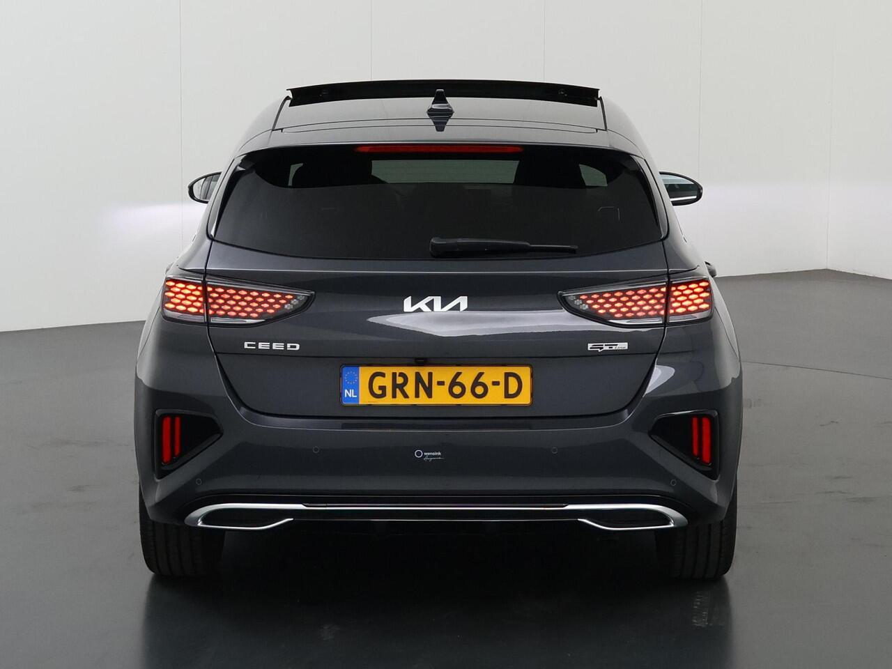 KIA CEE D Ceed 1.5 T-GDi GT-Line | Panoramadak | Stoel/Stuurwielverwarming | Navigatie | Parkeercamera | Climate control