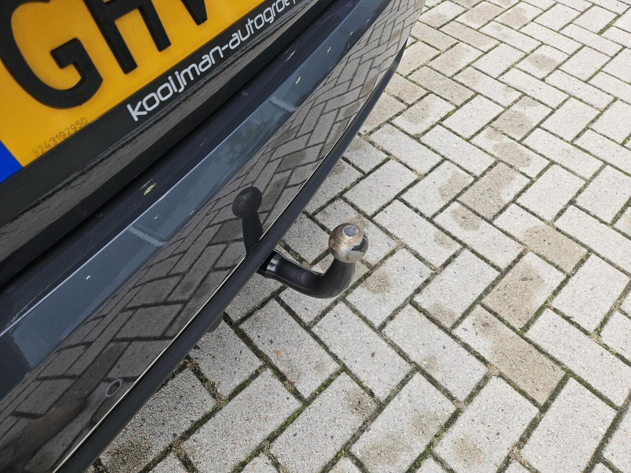 KIA CEE D Ceed Sportswagon 1.5 T-GDi DynamicLine Trekhaak | Nav | Lmv | Achteruitrijcamera | 1e eigenaar | Dealer onderhouden!!