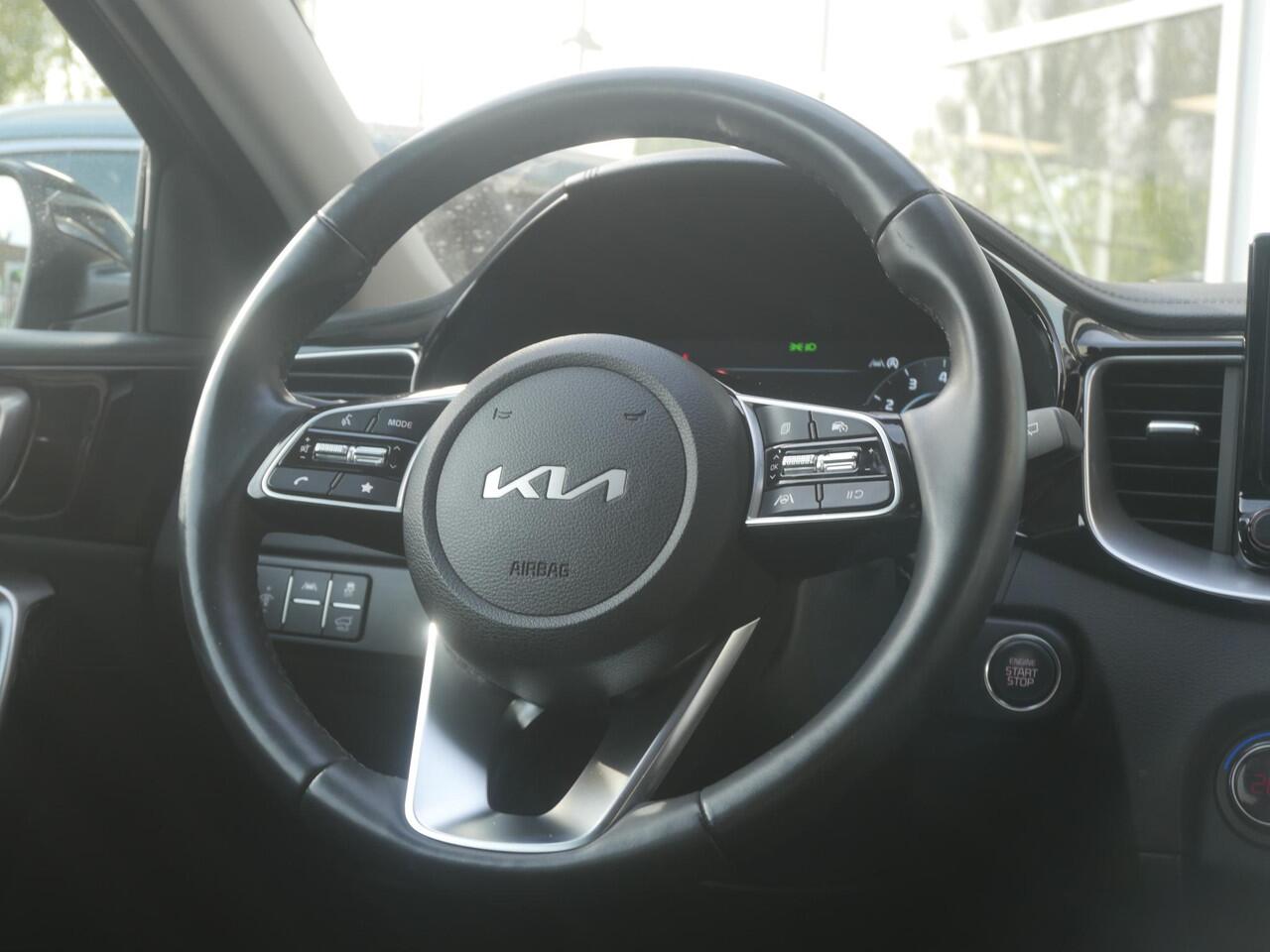KIA CEE D Ceed Sportswagon 1.5 T-GDi DynamicPlusLine | Cruise | Clima | Camera | Carplay | Navi | Keyless | Stoel-stuurverwarming |