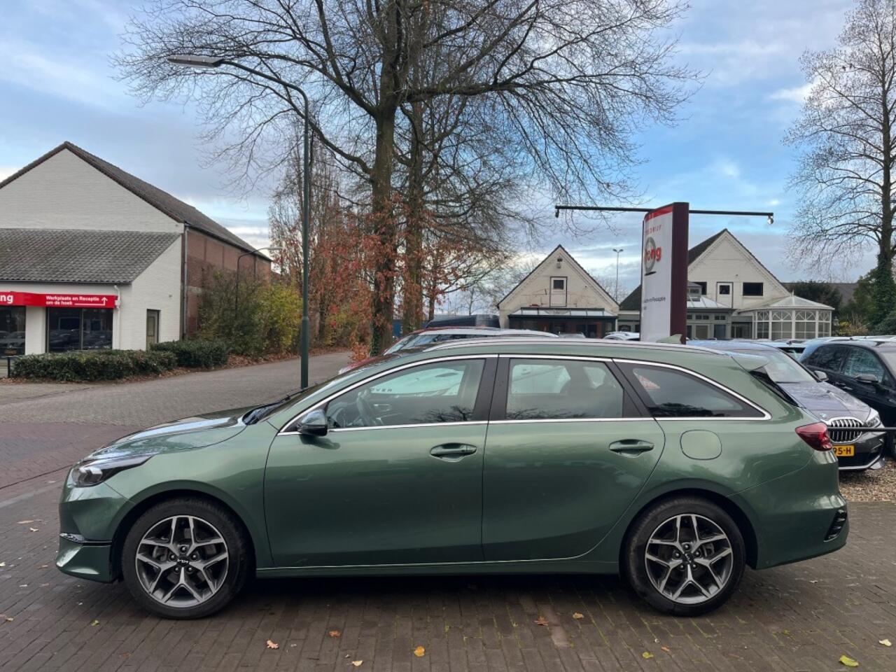 KIA CEE D SPORTSWAGON 1.5 T-GDI DYNAMICPLUSLINE / CAMERA / LED / KEYLESS