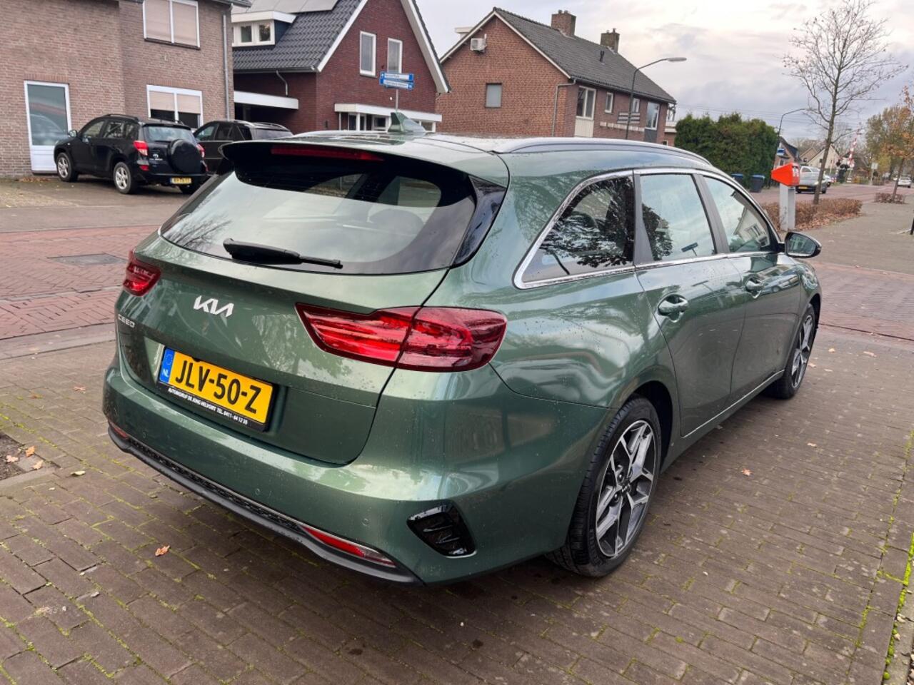 KIA CEE D SPORTSWAGON 1.5 T-GDI DYNAMICPLUSLINE / CAMERA / LED / KEYLESS