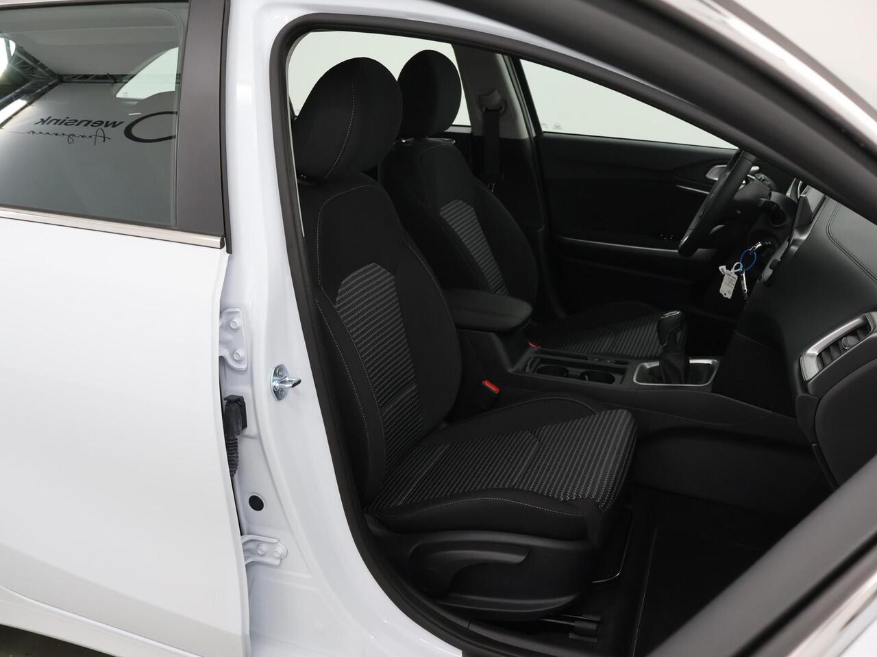 KIA CEE D Ceed SW 1.5 T-GDi DynamicLine | Navigatie | Parkeercamera | Climate Control | Cruise Control |