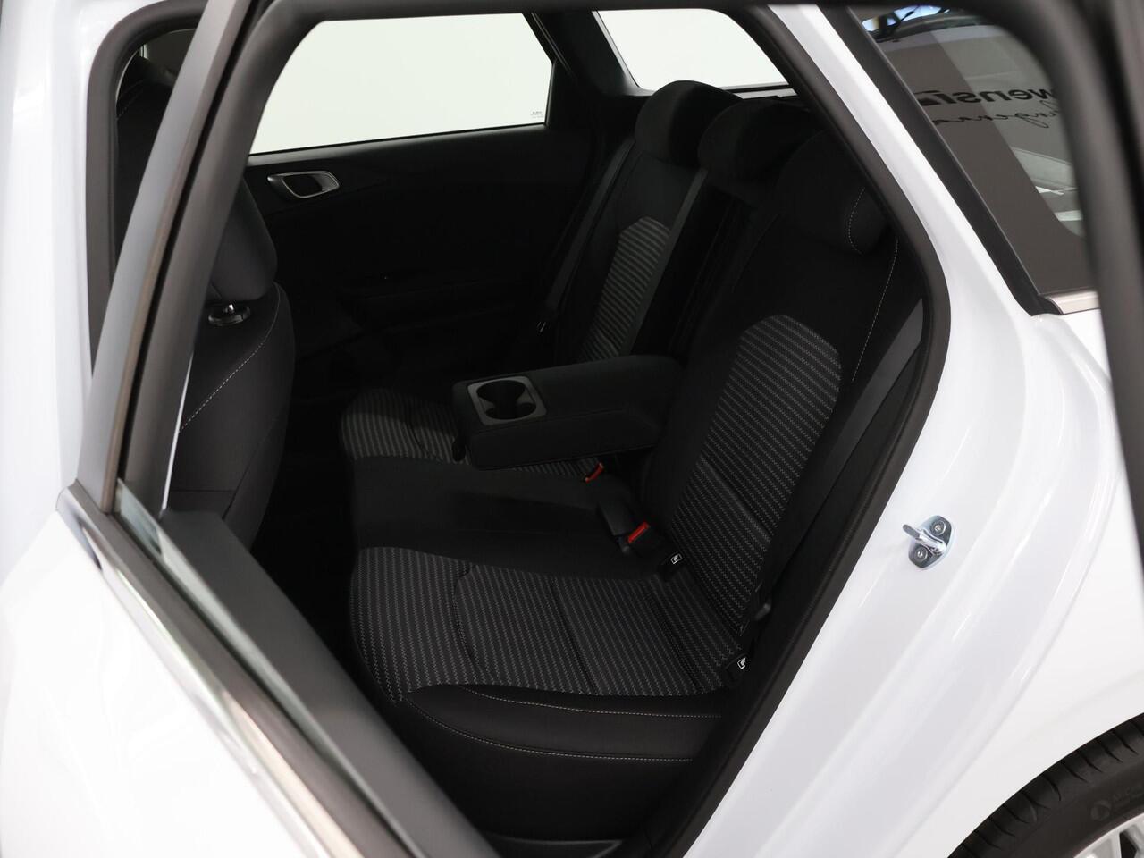 KIA CEE D Ceed SW 1.5 T-GDi DynamicLine | Navigatie | Parkeercamera | Climate Control | Cruise Control |