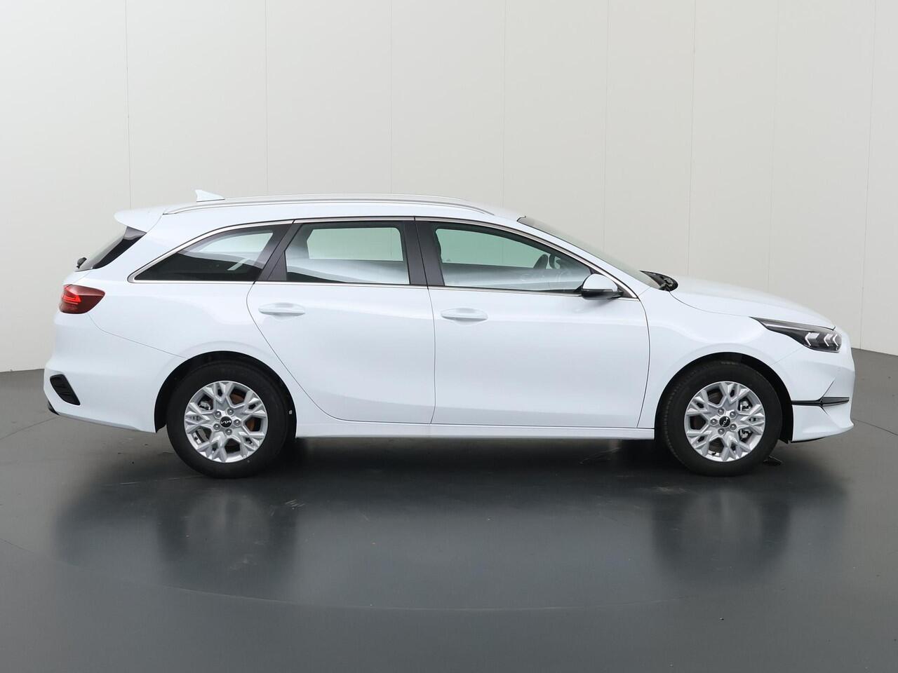 KIA CEE D Ceed SW 1.5 T-GDi DynamicLine | Navigatie | Parkeercamera | Climate Control | Cruise Control |