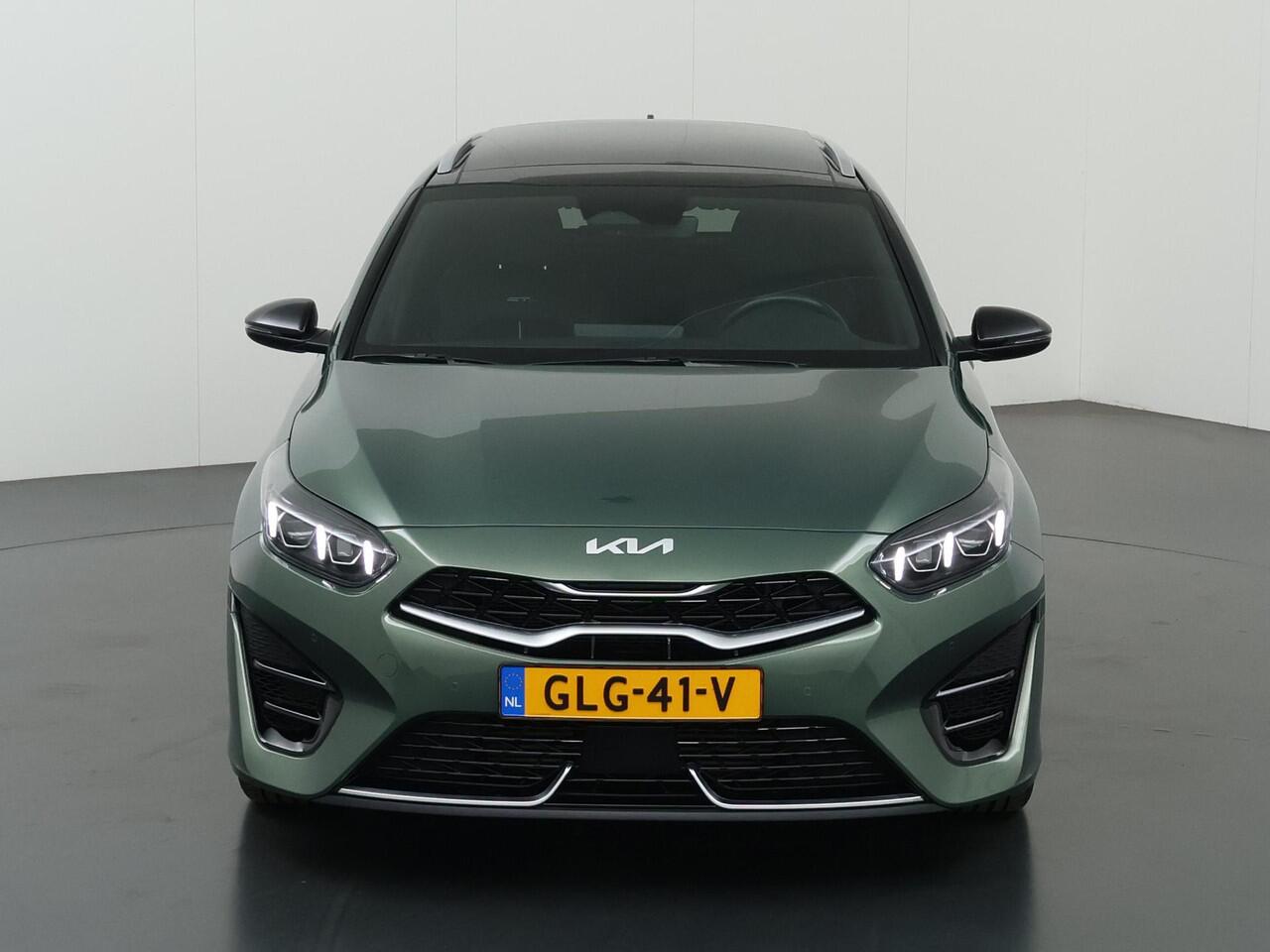 KIA CEE D Ceed Sportswagon 1.5 T-GDi GT-Line | Panoramadak | Matrix LED Koplampen | Stoel/Stuurverwarming | Keyless Go | Elektrisch bedienbare achterklep