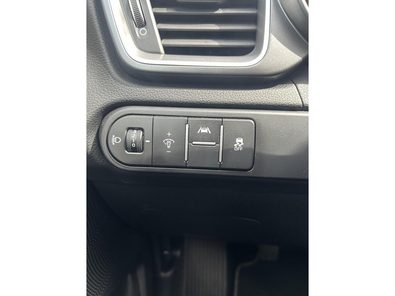 KIA CEE D Ceed Sportswagon 1.0 T-GDi DynamicLine TREKHAAK, ACHTERUITRIJCAMERA, NAVIGATIE