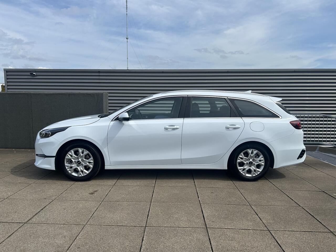 KIA CEE D Ceed Sportswagon 1.0 T-GDi DynamicLine TREKHAAK, ACHTERUITRIJCAMERA, NAVIGATIE