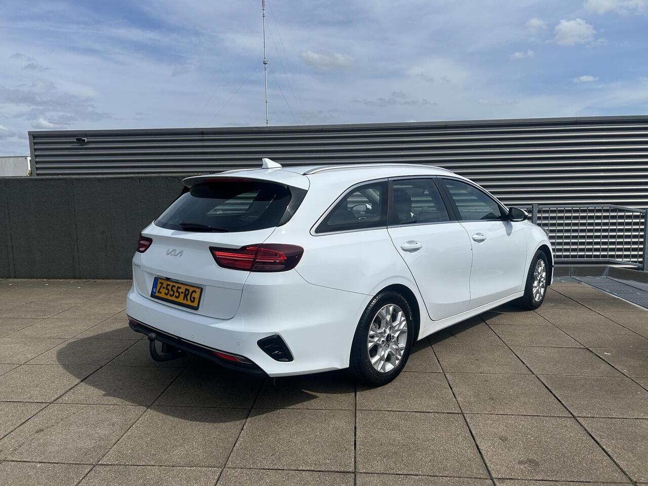 KIA CEE D Ceed Sportswagon 1.0 T-GDi DynamicLine TREKHAAK, ACHTERUITRIJCAMERA, NAVIGATIE