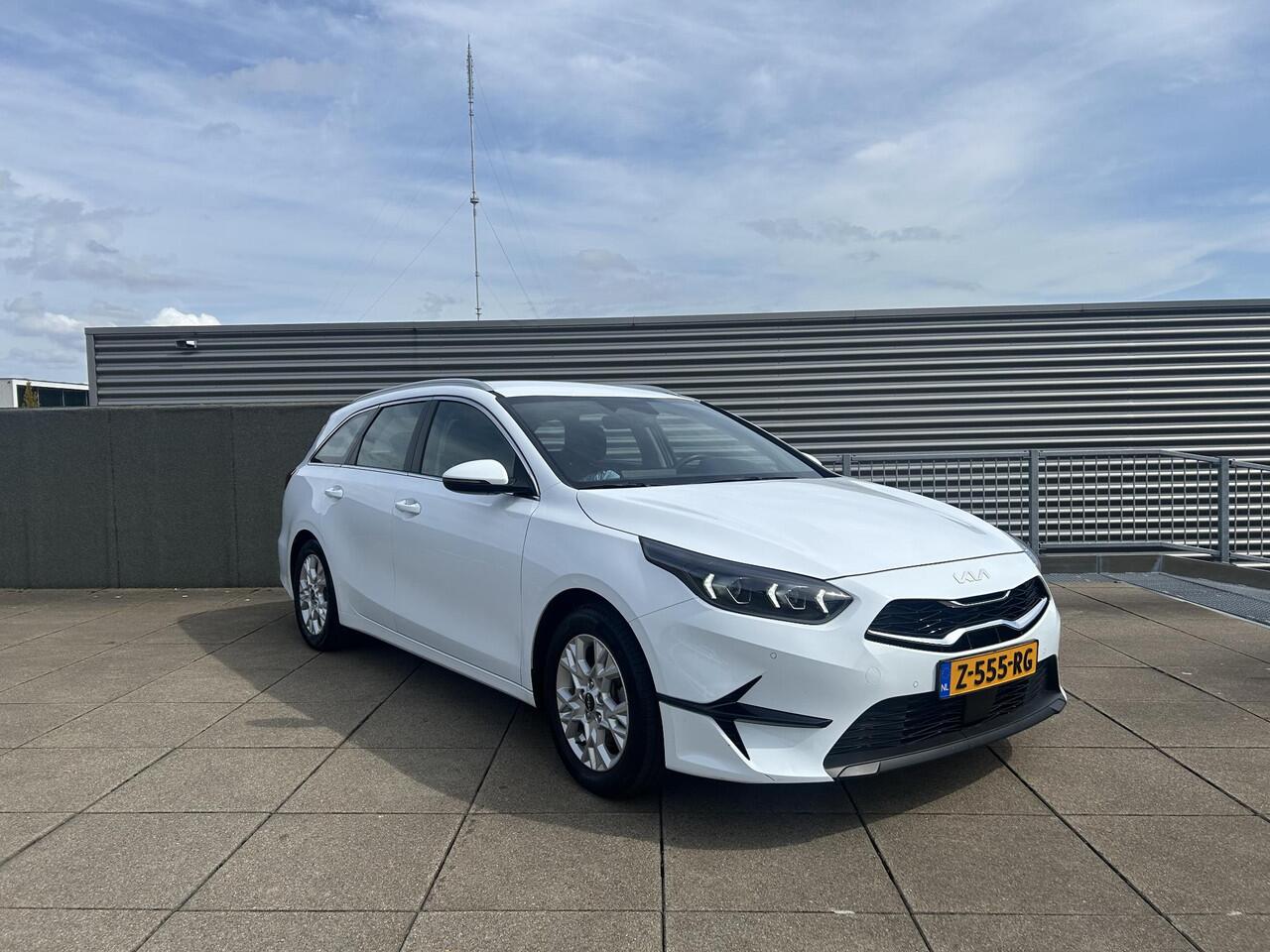 KIA CEE D Ceed Sportswagon 1.0 T-GDi DynamicLine TREKHAAK, ACHTERUITRIJCAMERA, NAVIGATIE