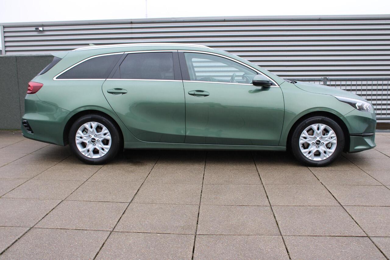 KIA CEE D Ceed Sportswagon 1.0 T-GDi DynamicPlusLine NAVIGATIE / ACHTERUITRIJCAMERA / HALF LEDER