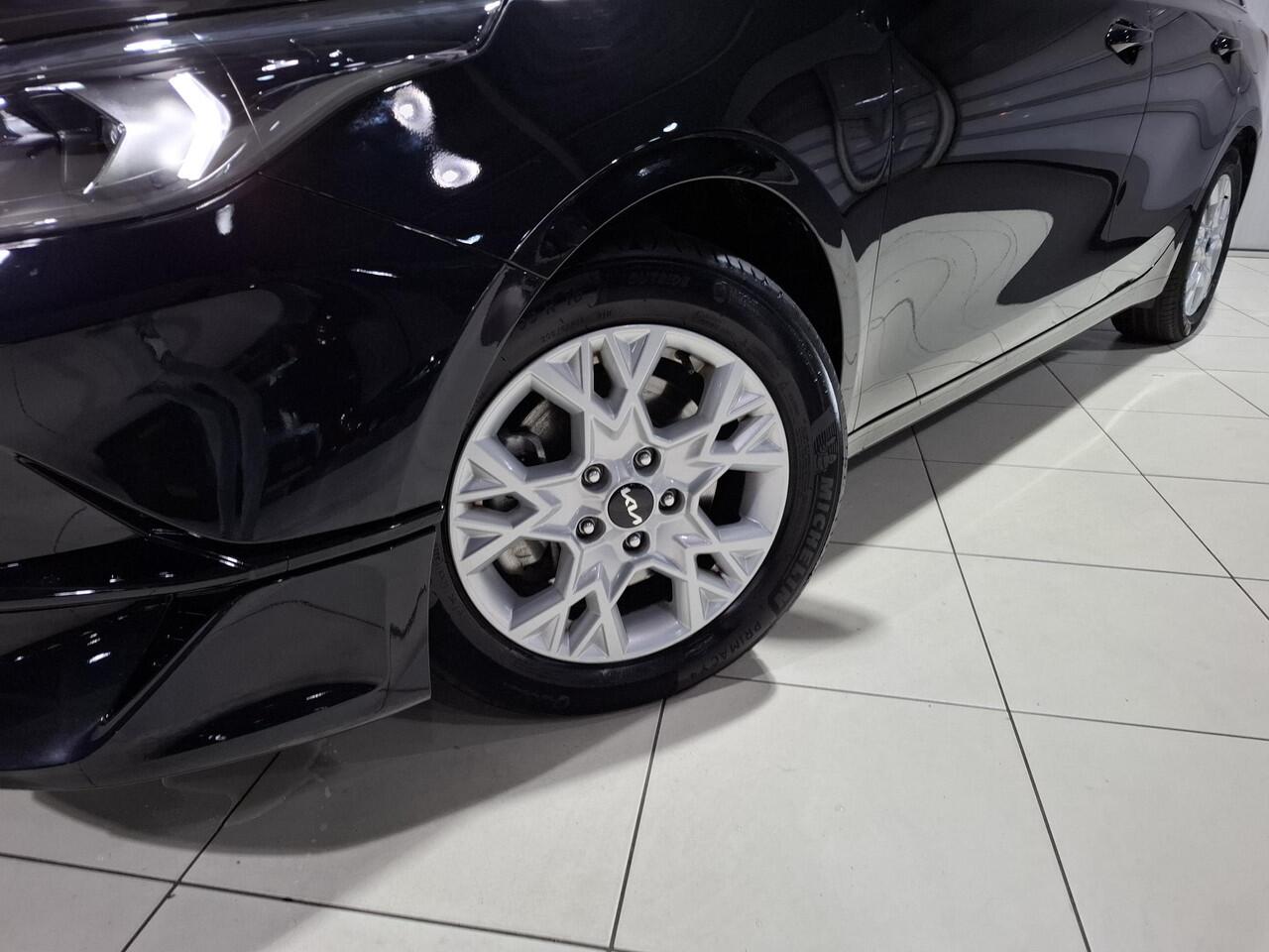 KIA CEE D Ceed Sportswagon 1.5 T-GDi DynamicPlusLine Apple Carplay/Android Auto, Stoel en Stuur verwarming, Navigatie, Camera