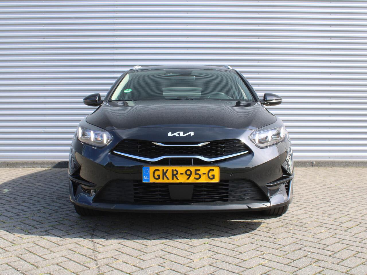 KIA CEE D Ceed Sportswagon 1.0 T-GDi DynamicPlusLine | Stoel- & stuurverwarming | Camera | Clima | Cruise | LED | Navi | Elek. achterklep | 16" LM |