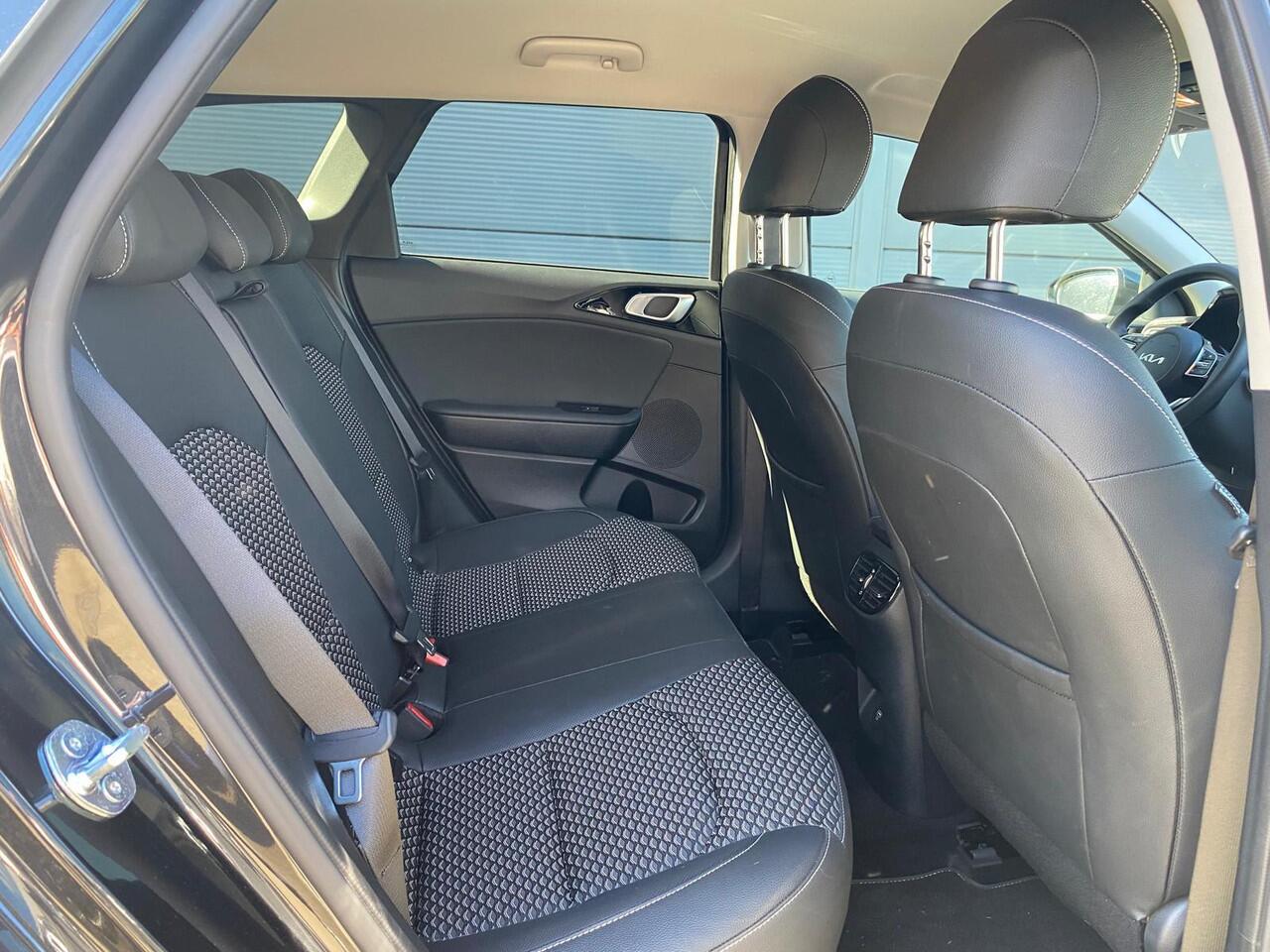 KIA CEE D Ceed SW 1.0 T-GDi DynamicPlusLine | Stoel/Stuurwielverwarming | Keyless Go | Elektr. Achterklep | Navigatie | Cruise control adaptief |