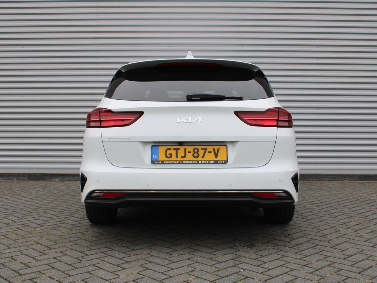 KIA CEE D Ceed Sportswagon 1.5 T-GDi DynamicPlusLine | Stoel- & stuurverwarming | Camera | Clima | Cruise adapt. | LED | Navi | Elek. achterklep | 16" LM |