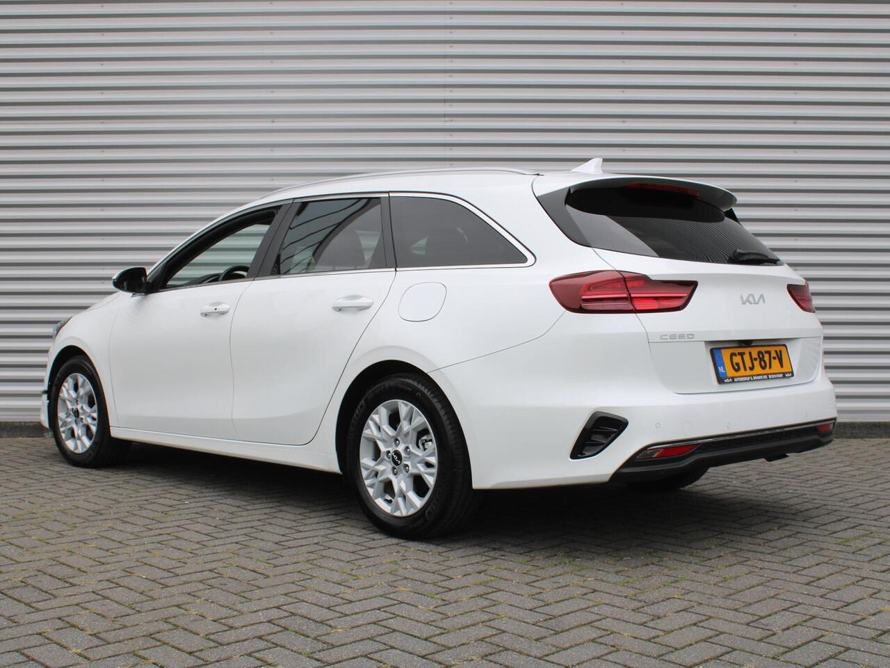 KIA CEE D Ceed Sportswagon 1.5 T-GDi DynamicPlusLine | Stoel- & stuurverwarming | Camera | Clima | Cruise adapt. | LED | Navi | Elek. achterklep | 16" LM |