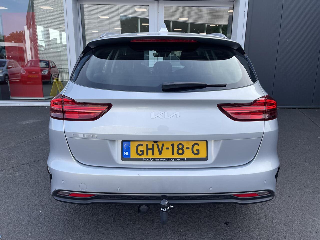 KIA CEE D Ceed Sportswagon 1.5 T-GDi DynamicLine | Trekhaak | Navigatie | Climate control | Achteruitrijcamera | Apple Carplay & Android auto | LM Velgen