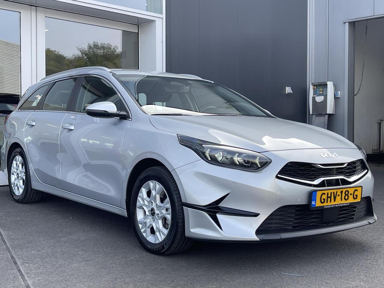 KIA CEE D Ceed Sportswagon 1.5 T-GDi DynamicLine | Trekhaak | Navigatie | Climate control | Achteruitrijcamera | Apple Carplay & Android auto | LM Velgen