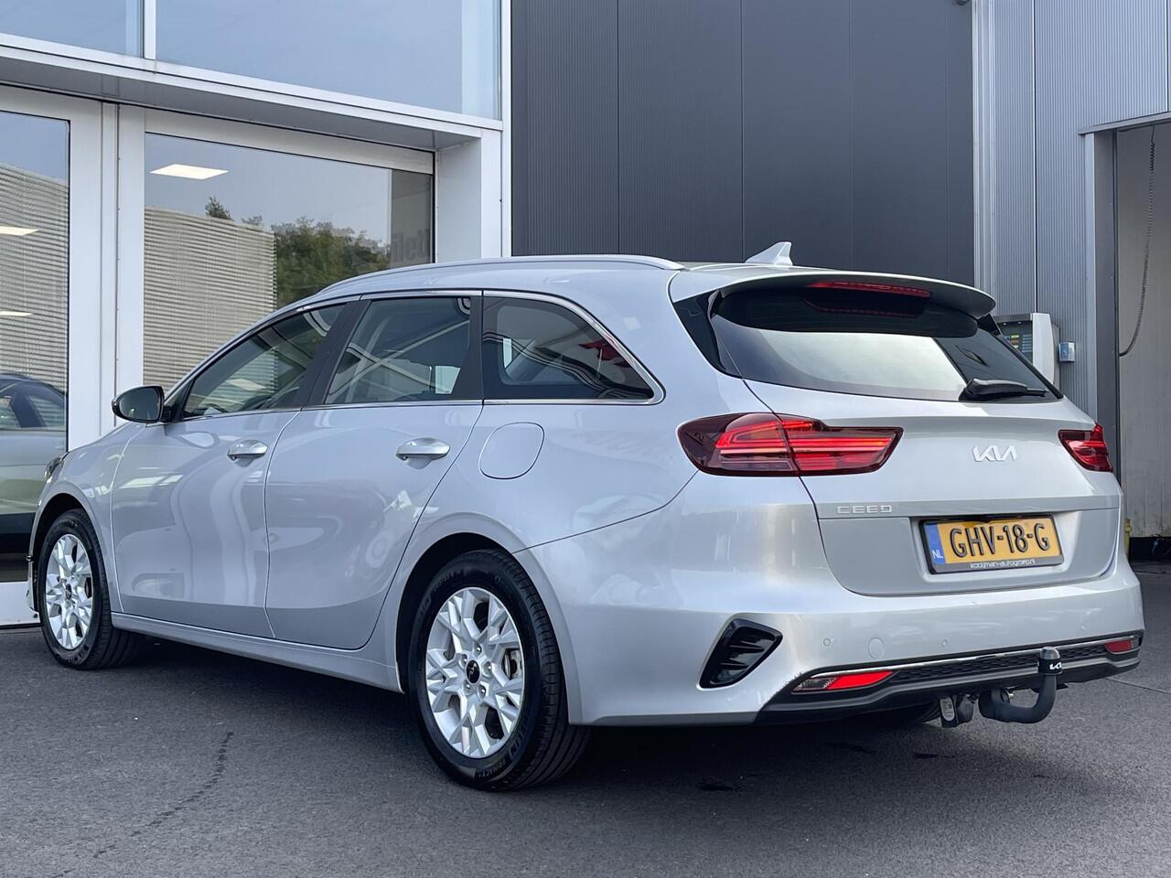 KIA CEE D Ceed Sportswagon 1.5 T-GDi DynamicLine | Trekhaak | Navigatie | Climate control | Achteruitrijcamera | Apple Carplay & Android auto | LM Velgen