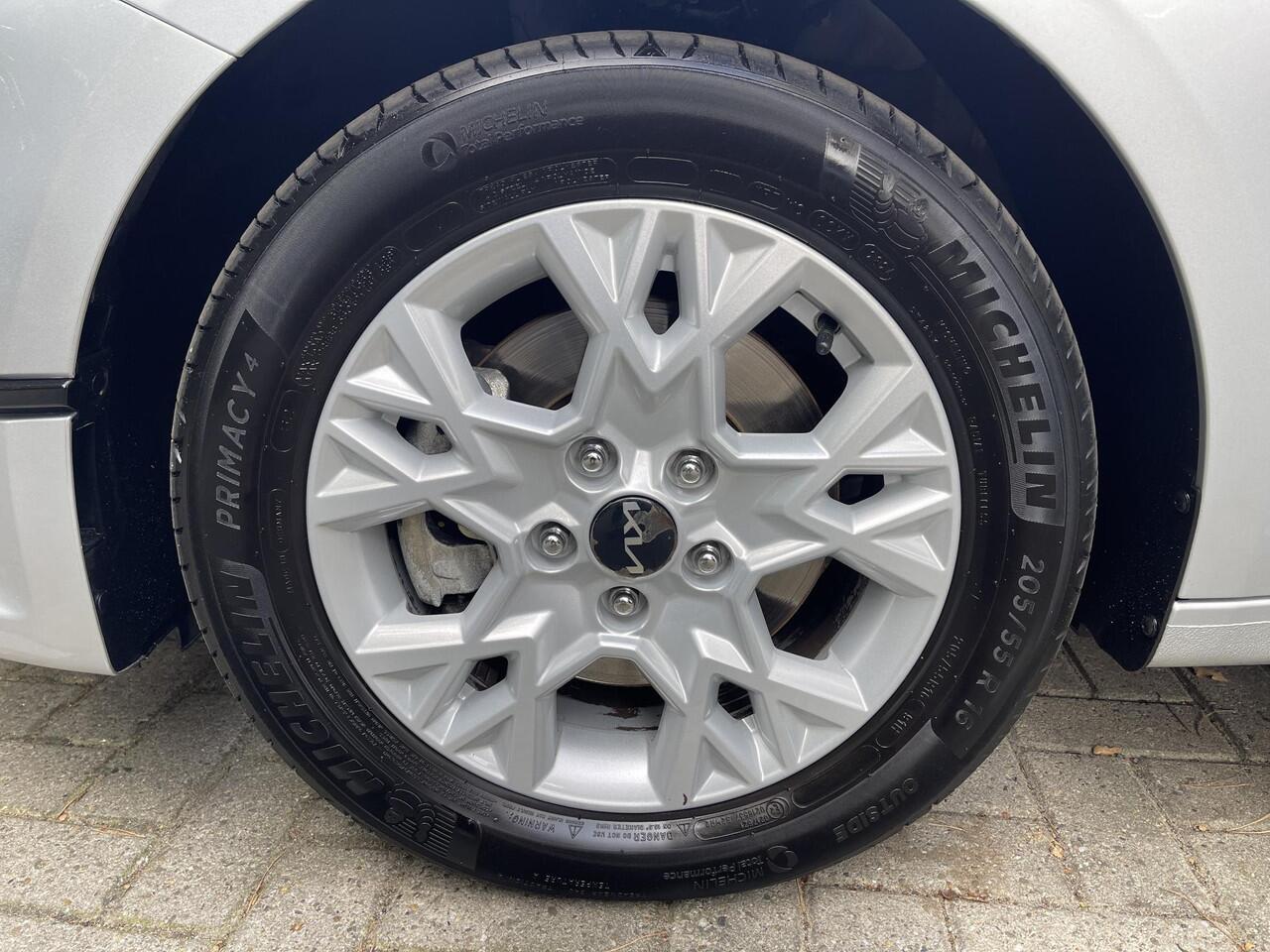 KIA CEE D Ceed Sportswagon 1.5 T-GDi DynamicLine | Trekhaak | Navigatie | Climate control | Achteruitrijcamera | Apple Carplay & Android auto | LM Velgen