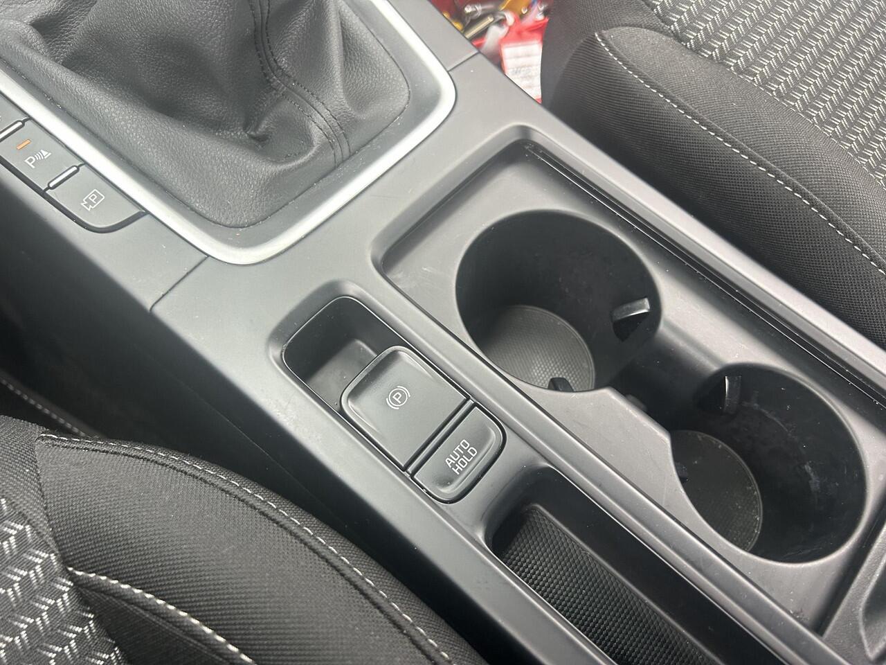 KIA CEE D Ceed Sportswagon 1.5 T-GDi DynamicLine | Trekhaak | Lane Assist