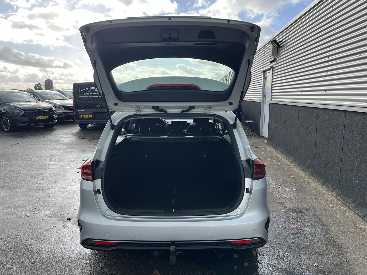 KIA CEE D Ceed Sportswagon 1.5 T-GDi DynamicLine Trekhaak, navigatie Apple CarPlay/Android Auto, parkeersensoren v&a, cruise control, 1e eign. BTW-auto