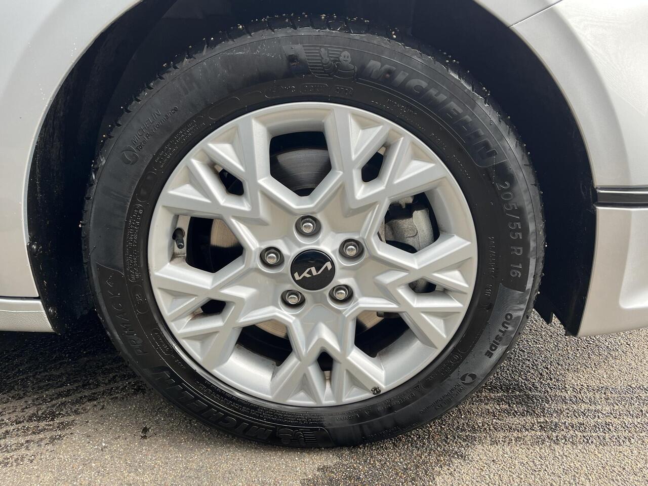 KIA CEE D Ceed Sportswagon 1.5 T-GDi DynamicLine Trekhaak, navigatie Apple CarPlay/Android Auto, parkeersensoren v&a, cruise control, 1e eign. BTW-auto