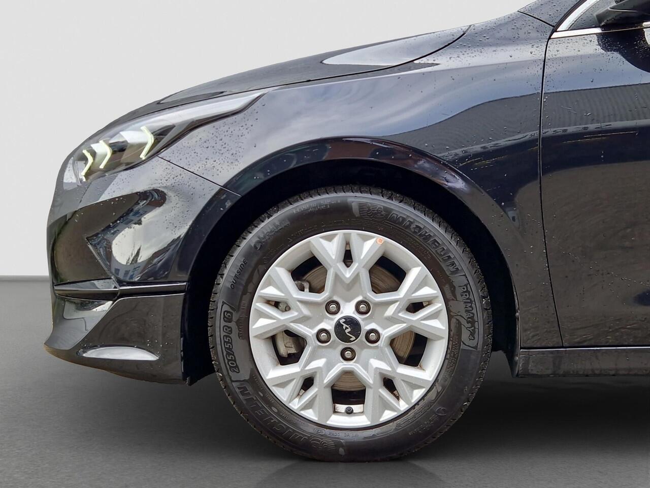 KIA CEE D Ceed 1.0 T-GDi DynamicPlusLine | LED | Stoelverwarming | Dodehoek | KeyLess | Draadloos Opladen |