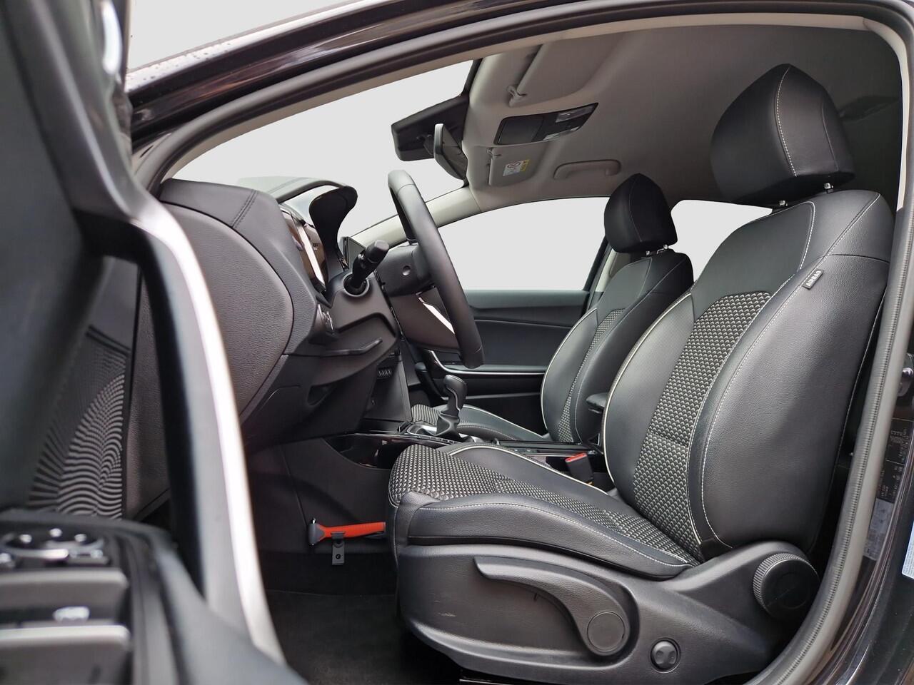 KIA CEE D Ceed 1.0 T-GDi DynamicPlusLine | LED | Stoelverwarming | Dodehoek | KeyLess | Draadloos Opladen |