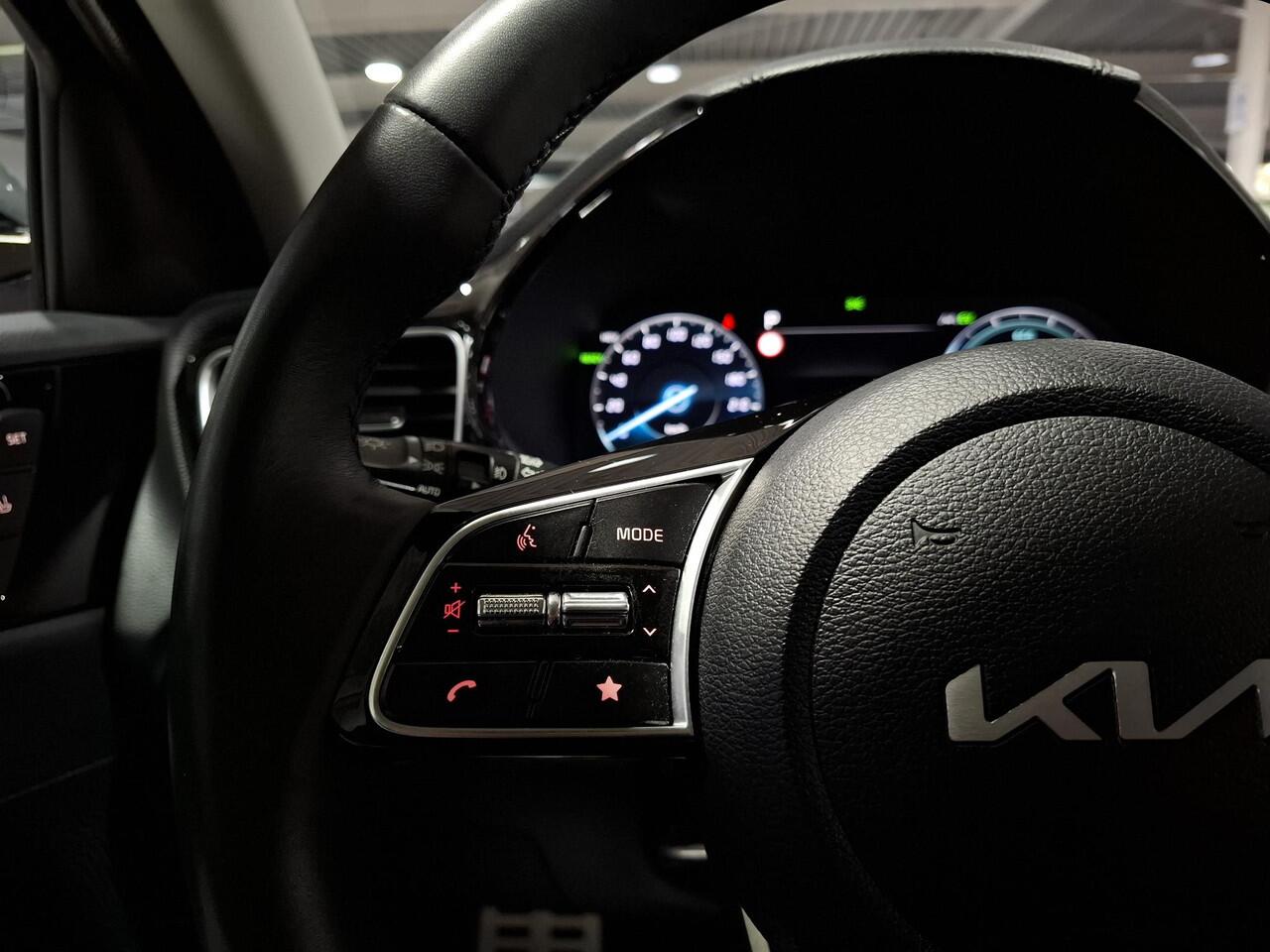 KIA CEE D Ceed Sportswagon 1.6 GDI PHEV ExecutiveLine Stoel en Stuurverwarming, schuif kantel dak, Stoel verkoeling.