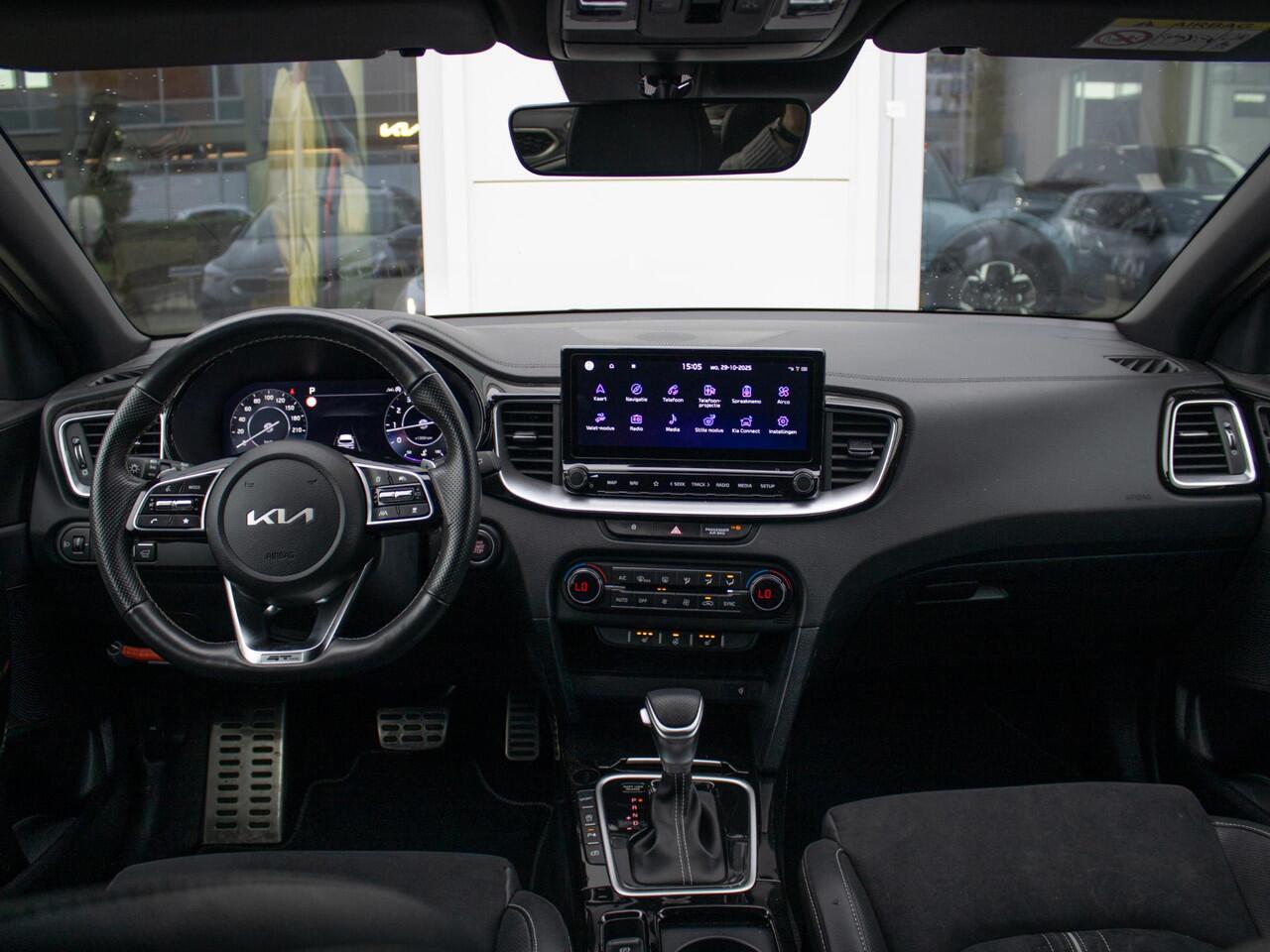 KIA CEE D Ceed Sportswagon 1.5 T-GDi GT-Line | Schuifkanteldak | Stoel en stuurverwarming |