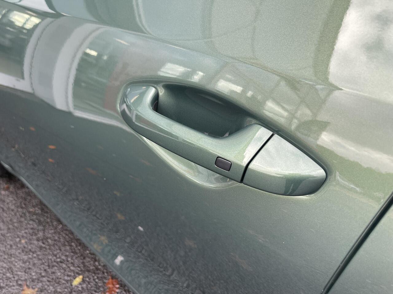 KIA CEE D Ceed Sportswagon 1.5 T-GDi GT-Line Elektrisch schuif-kanteldak | Dodehoeksensoren | Achteruitrijcamera | Cruise control adaptive | Climate control