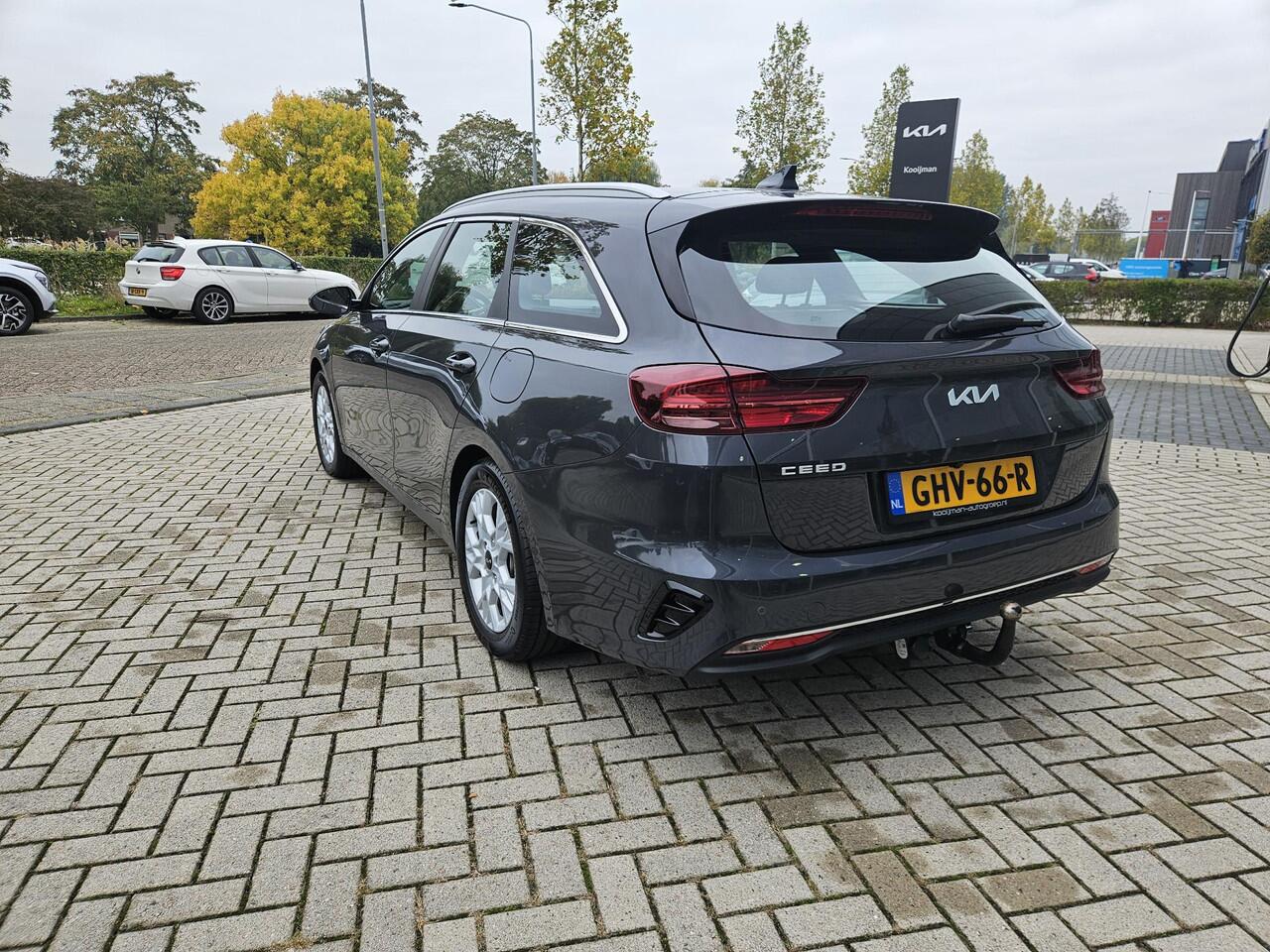 KIA CEE D Ceed Sportswagon 1.5 T-GDi DynamicLine Trekhaak | Nav | Lmv | Achteruitrijcamera | 1e eigenaar | Dealer onderhouden!!