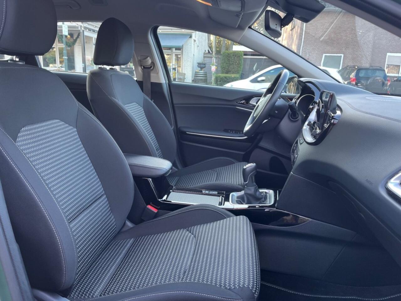 KIA CEE D SPORTSWAGON 1.5 T-GDI DYNAMICPLUSLINE / CAMERA / LED / KEYLESS