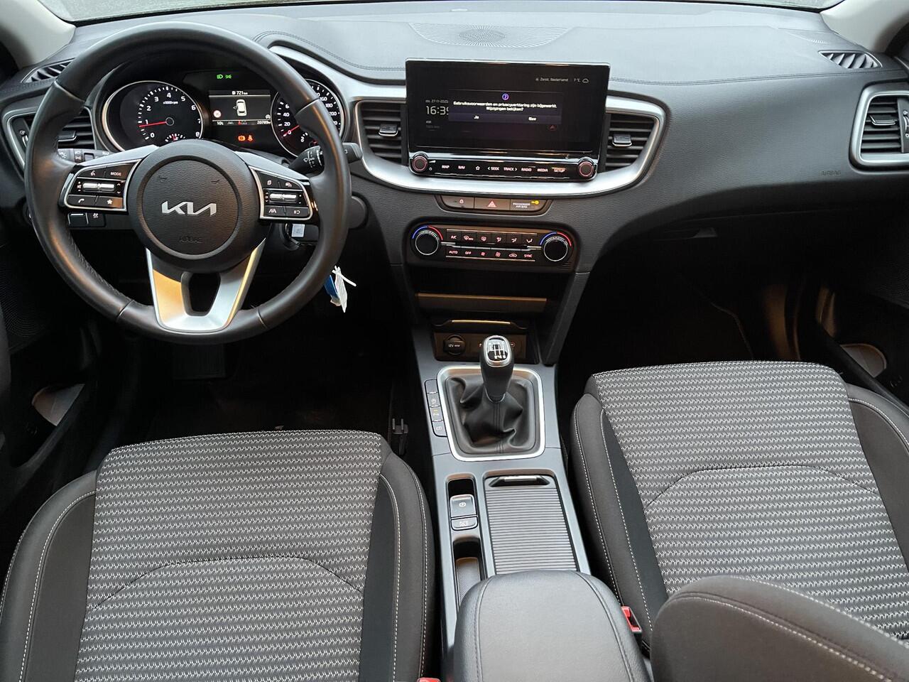 KIA CEE D Ceed Sportswagon 1.5 T-GDi DynamicLine Afneembare trekhaak | Lane Assist | Navigatie