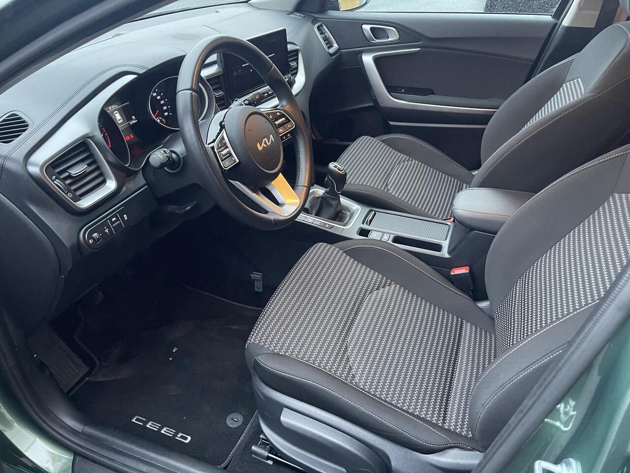 KIA CEE D Ceed Sportswagon 1.5 T-GDi DynamicLine Afneembare trekhaak | Lane Assist | Navigatie