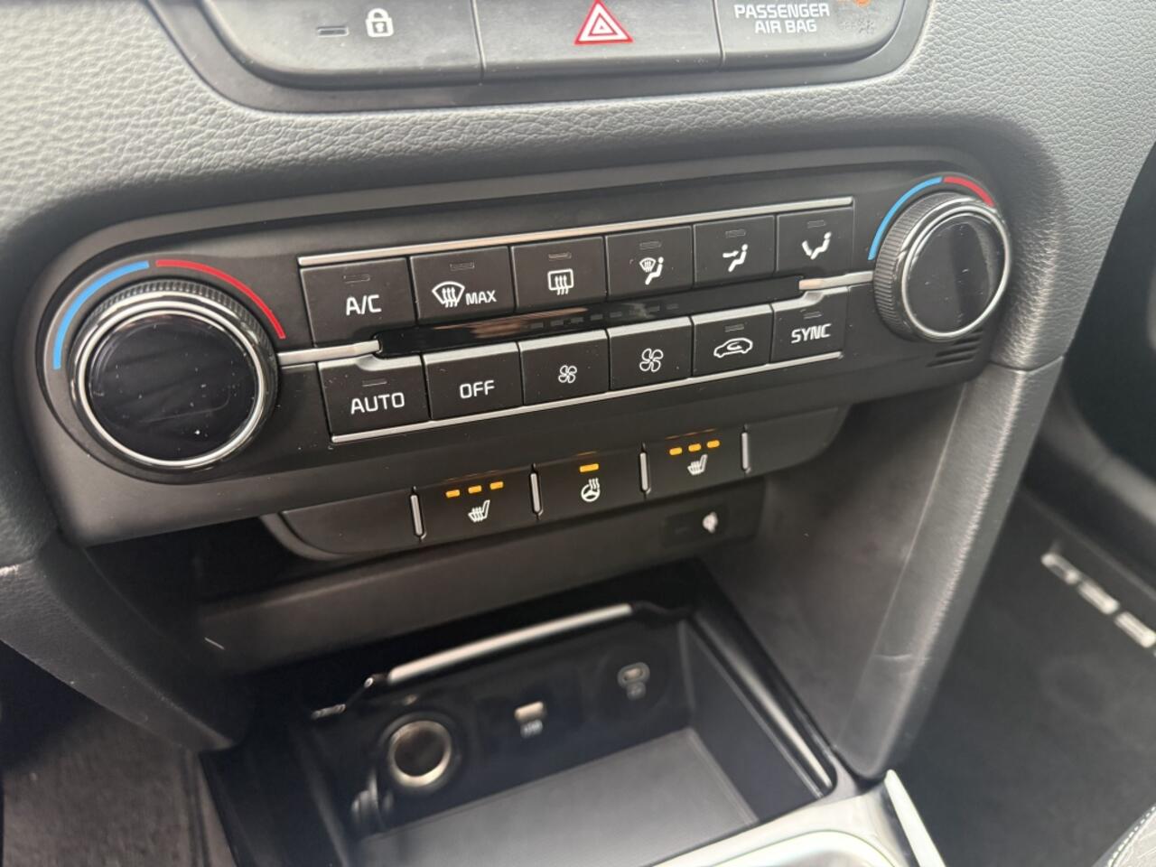KIA CEE D Ceed Sportswagon 1.0 T-GDi DynamicPlusLine Navi + Camera - ZEER COMPLEET