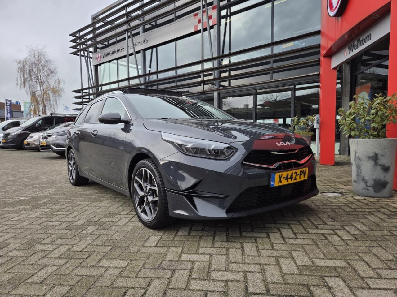 KIA CEE D Ceed Sportswagon 120pk T-GDi ExecLine | Panodak | Stoelverw. | Navi