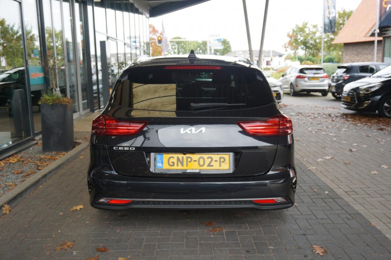 KIA CEE D Ceed Sportswagon 1.5 T-GDi DynamicPlusLine | Trekhaak | Stoel-/stuurverwarming