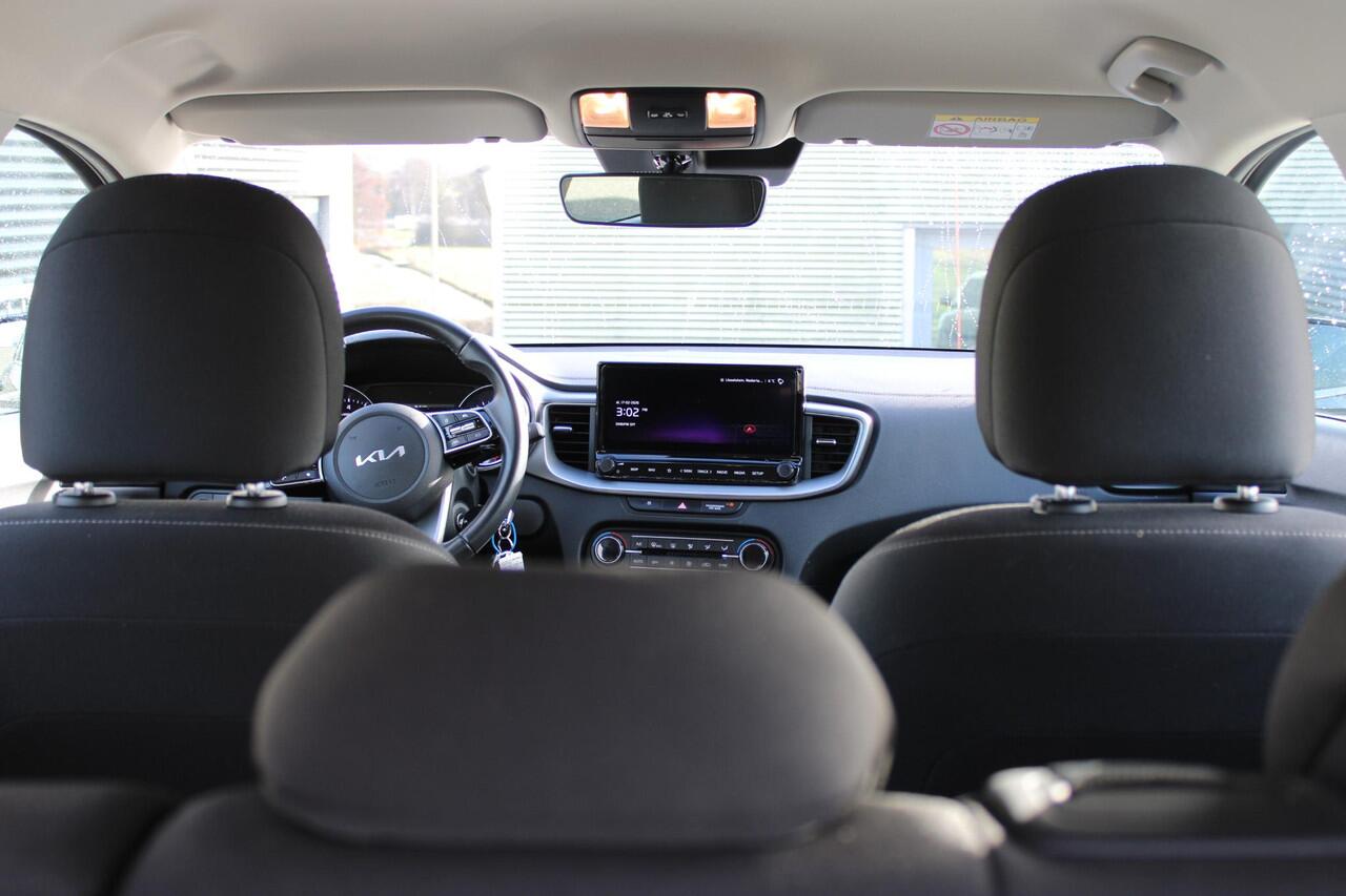 KIA CEE D Ceed Sportswagon 1.5 T-GDi DynamicLine TREKHAAK | ACHTERUITRIJCAMERA | PARKEERSENSOREN ACHTER