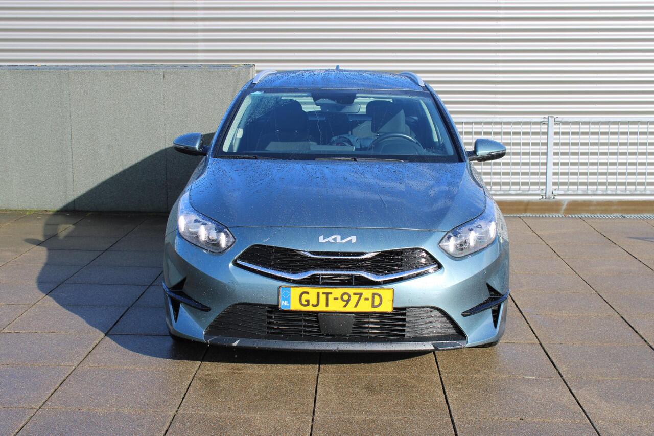 KIA CEE D Ceed Sportswagon 1.5 T-GDi DynamicLine TREKHAAK | ACHTERUITRIJCAMERA | PARKEERSENSOREN ACHTER