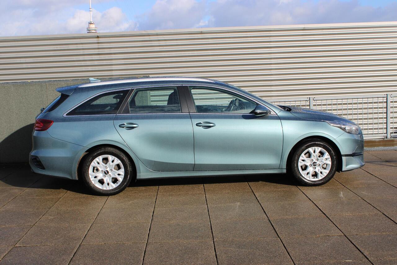 KIA CEE D Ceed Sportswagon 1.5 T-GDi DynamicLine TREKHAAK | ACHTERUITRIJCAMERA | PARKEERSENSOREN ACHTER
