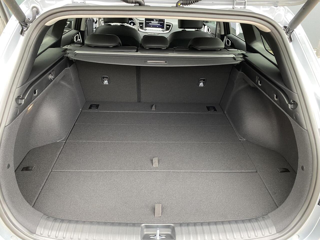 KIA CEE D Ceed SW 1.5 T-GDi MHEV DCT7 DynamicLine | Navigatie | Parkeercamera | Climate Control | Cruise Control Adaptief |