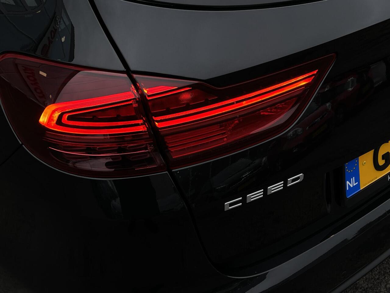 KIA CEE D Ceed Sportswagon 1.0 T-GDi DynamicPlusLine | Stoel & Stuurverwarming | Achteruitrijcamera