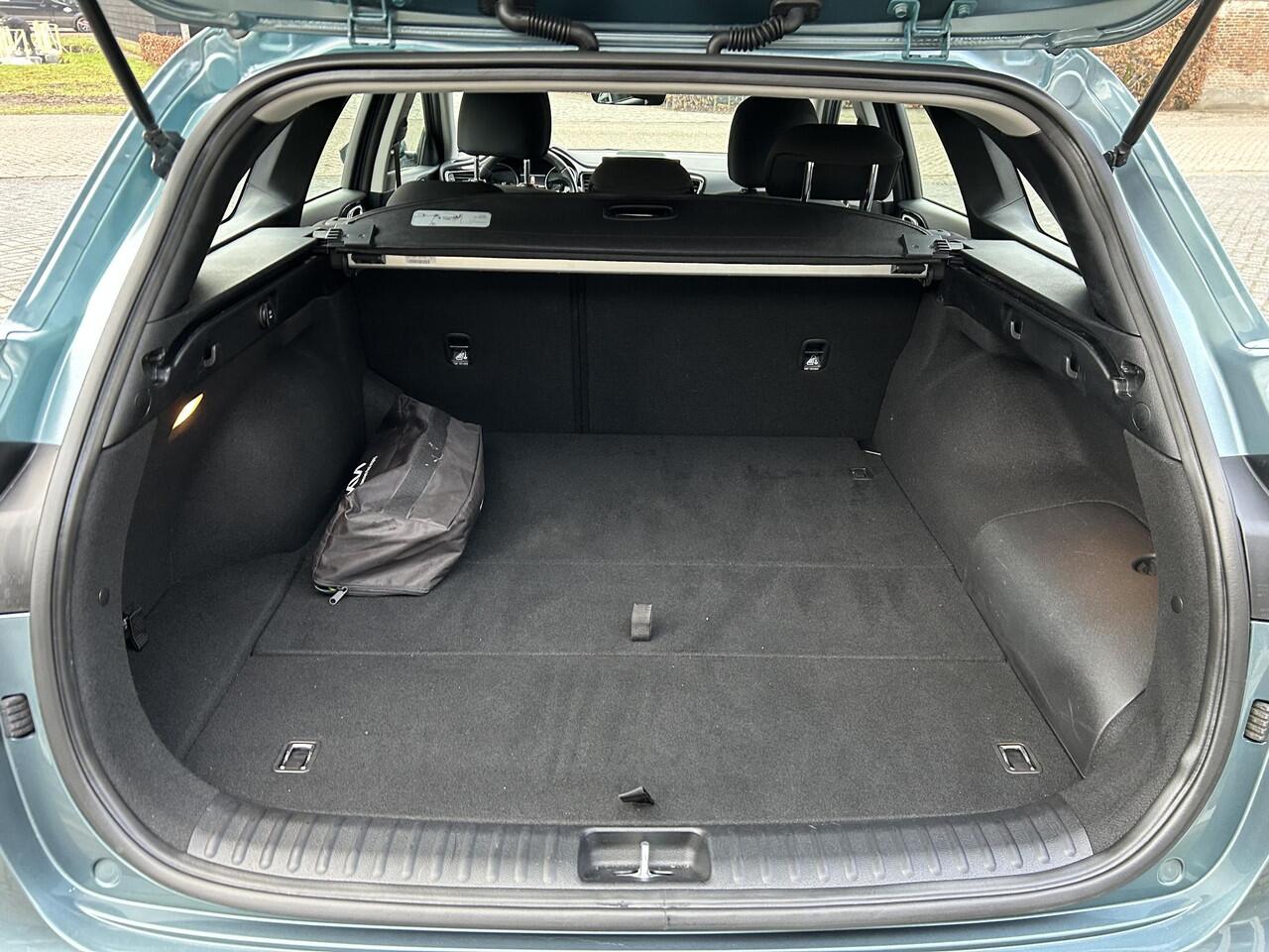 KIA CEE D Ceed Sportswagon 1.6 GDI PHEV DynamicLine