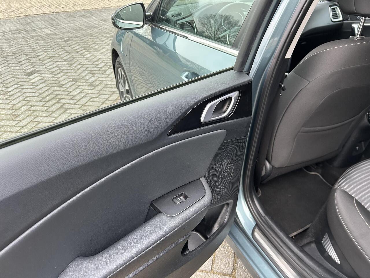 KIA CEE D Ceed Sportswagon 1.6 GDI PHEV DynamicLine