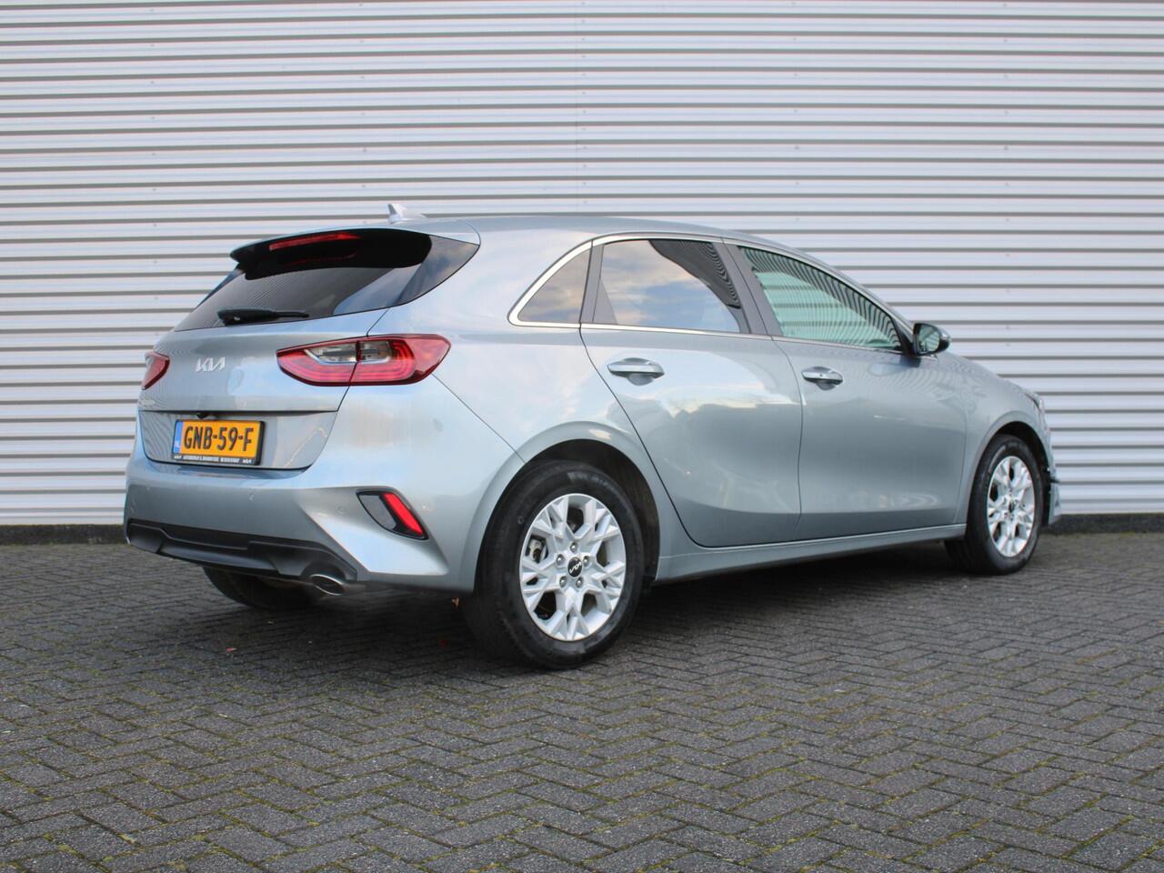 KIA CEE D Ceed 1.0 T-GDi DynamicPlusLine | Stuur-/stoelverwarming | Camera | Draadloos laden | LED | Dodehoek detectie | 16" LM |