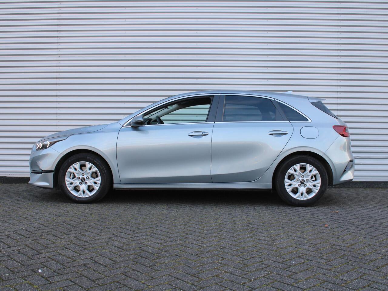 KIA CEE D Ceed 1.0 T-GDi DynamicPlusLine | Stuur-/stoelverwarming | Camera | Draadloos laden | LED | Dodehoek detectie | 16" LM |