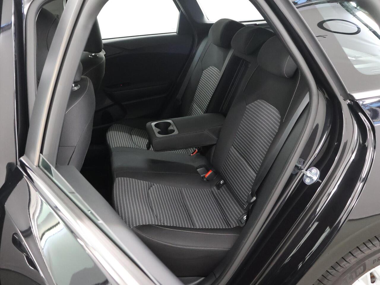 KIA CEE D Ceed SW 1.5 T-GDi DCT7 DynamicLine | Navigatie | Parkeercamera | Climate Control | Cruise Control Adaptief |