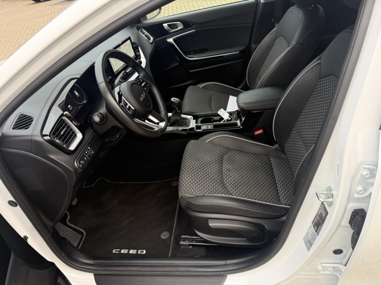 KIA CEE D Ceed Sportswagon 1.0 T-GDi DynamicPlusLine Navi + Camera - ZEER COMPLEET!